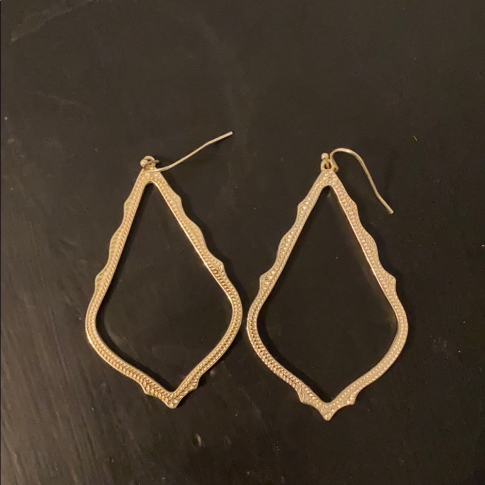 Kendra Scott earrings. Dust bag included.